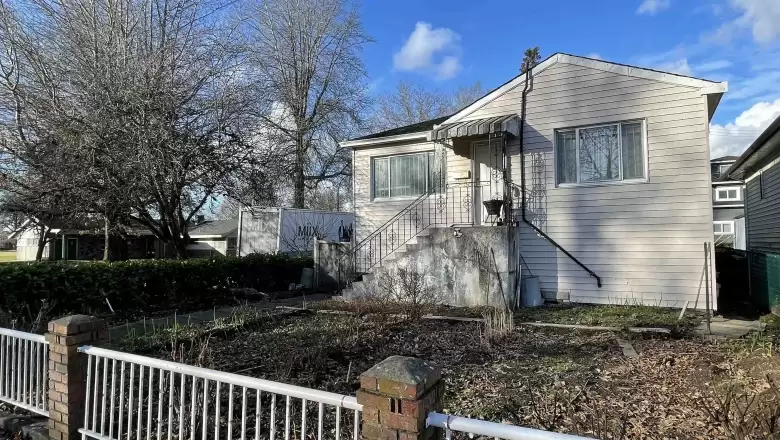1805 E 51ST AVENUE image #1