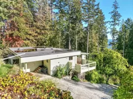 5910 SUNSHINE COAST HIGHWAY, Sunshine Coast, Sechelt, BC