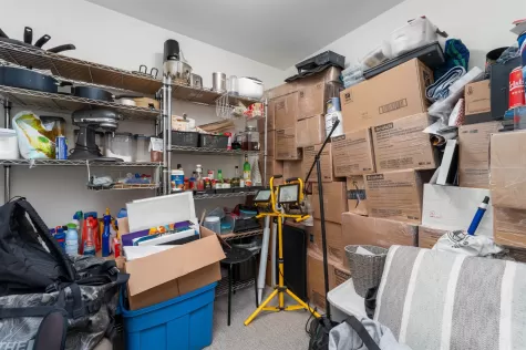 211 37881 CLEVELAND AVENUE image #2