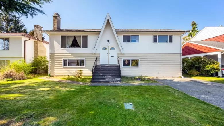 6171 NANIKA CRESCENT image #1