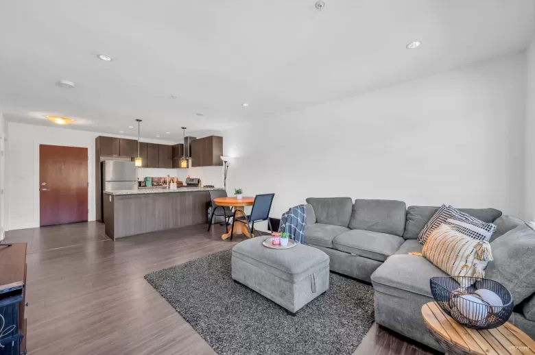 202 5688 HASTINGS STREET image #1