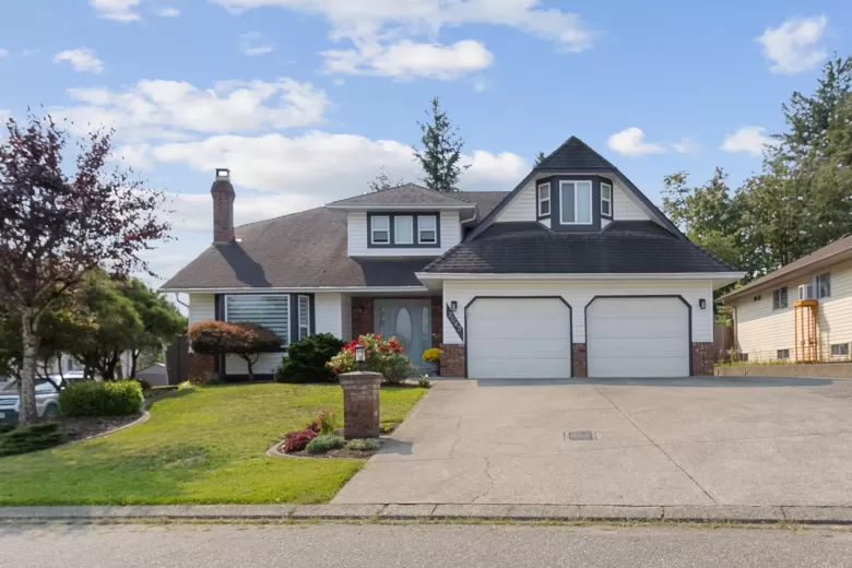 3043 CASSIAR AVENUE image #1