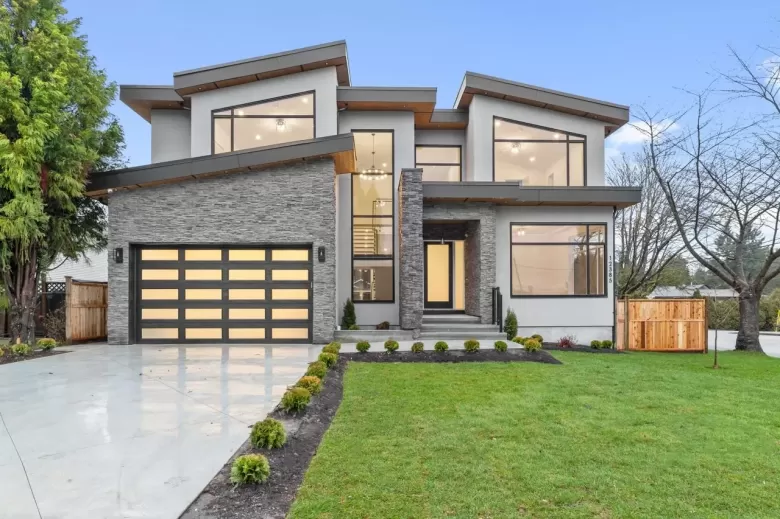 12385 DAVISON STREET image #1