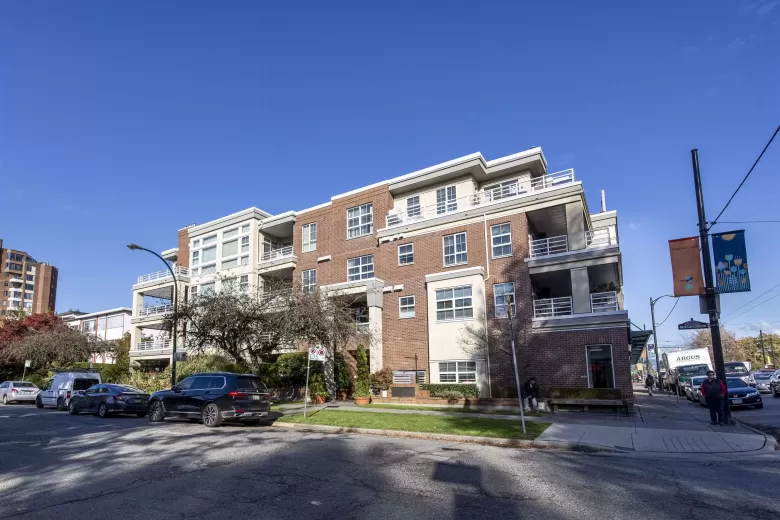 306 2105 W 42ND AVENUE image #1