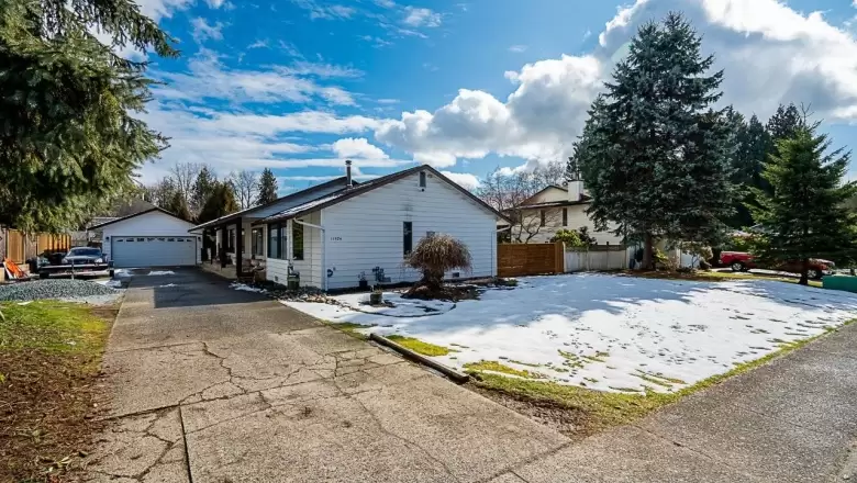 11926 249 STREET image #1