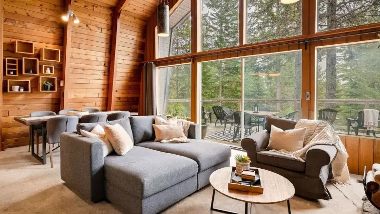 8460 MATTERHORN DRIVE image #1