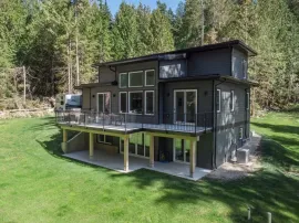 1127 MALCOLM CREEK ROAD, Sunshine Coast, Roberts Creek, BC