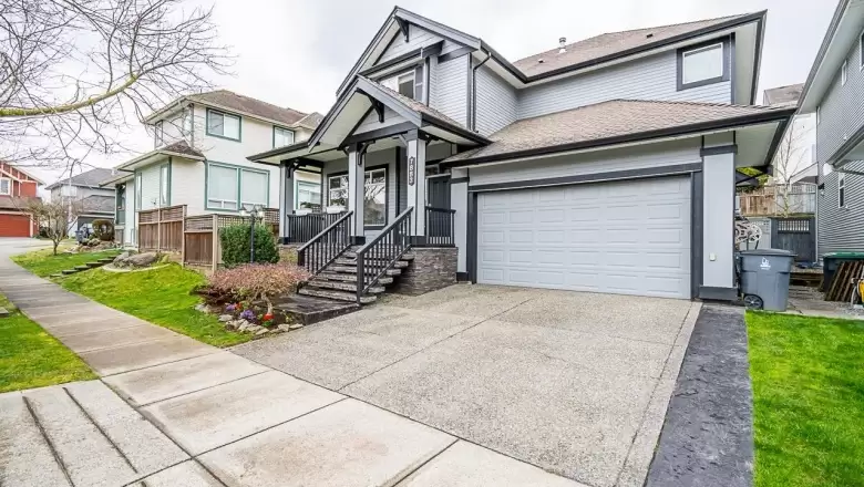 7883 169 STREET image #1