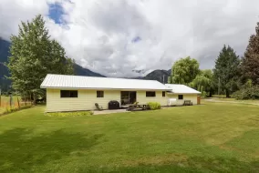 8988B PEMBERTON MEADOWS ROAD, Pemberton, Pemberton, BC