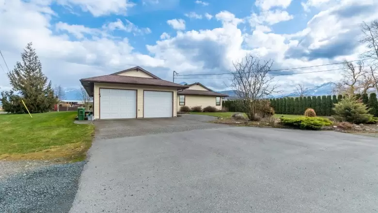 8380 PREST ROAD, Chilliwack, BC