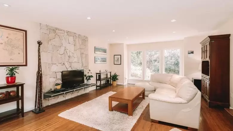 5319 MALASPINA PLACE image #1