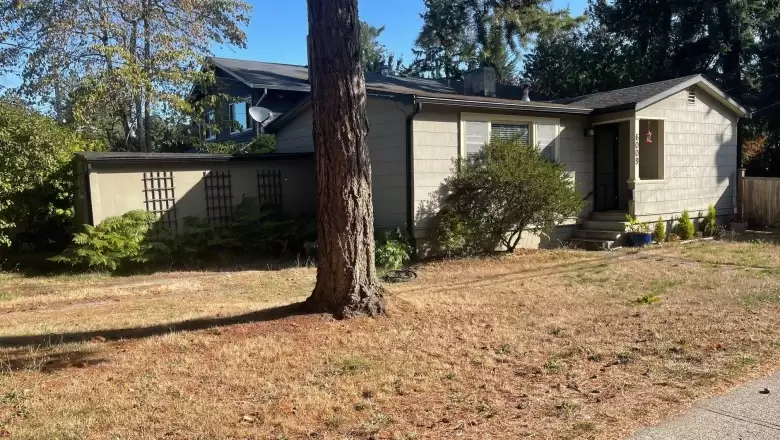 6009 16 AVENUE image #1