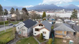 2809 TRINITY STREET, Vancouver East, Vancouver, BC