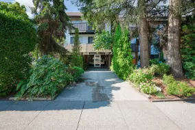 114 175 E 4TH STREET, North Vancouver, North Vancouver, BC