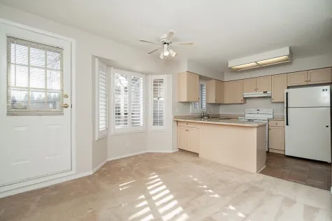 226 14861 98 AVENUE image #1
