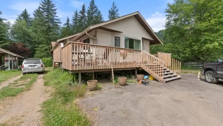 586 IVERSON ROAD image #1