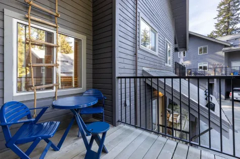 6 2109 NORDIC DRIVE image #2