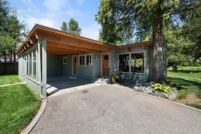 41475 NO. 5 ROAD, Yarrow, Chilliwack, BC