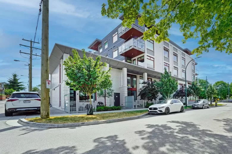 304 2408 GRANT STREET image #1