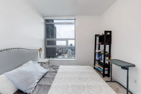 1501 518 WHITING WAY image #4