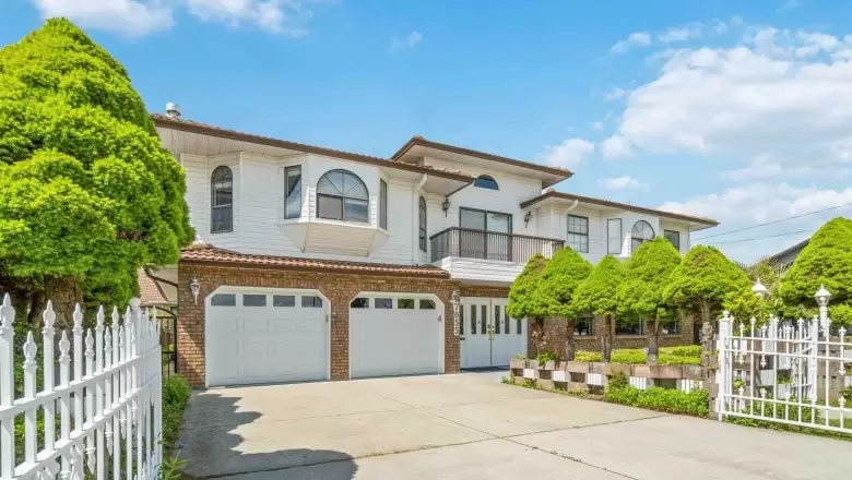 7655 16TH AVENUE image #1