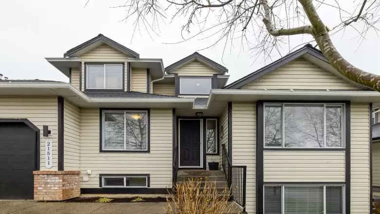 21511 83B AVENUE image #1