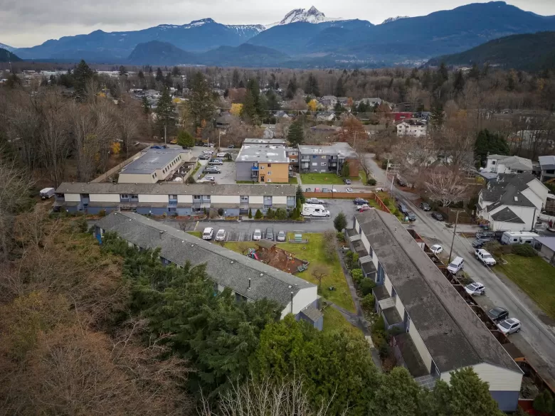 22 38455 WILSON CRESCENT image #1