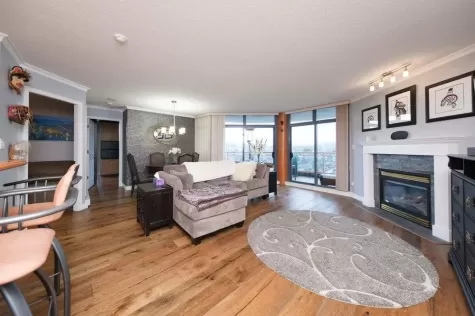 1802 4425 HALIFAX STREET image #2