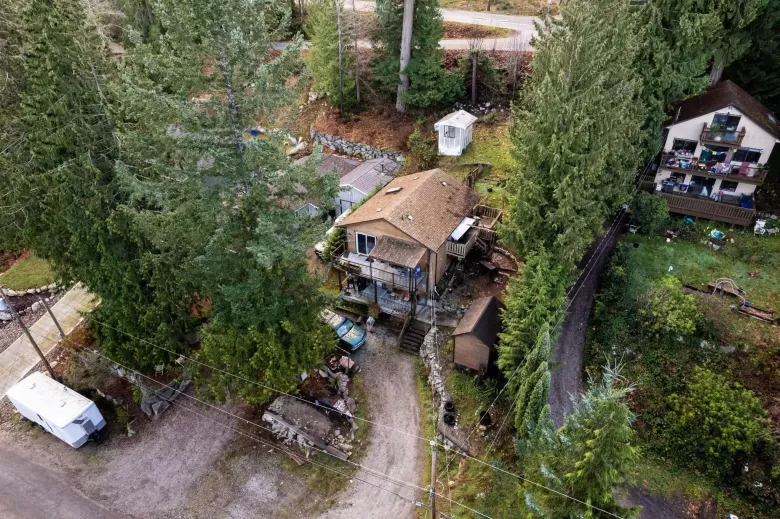 5196 WESJAC ROAD image #1
