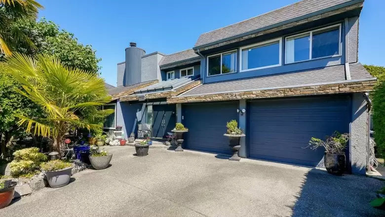 6491 CHELMSFORD STREET image #1