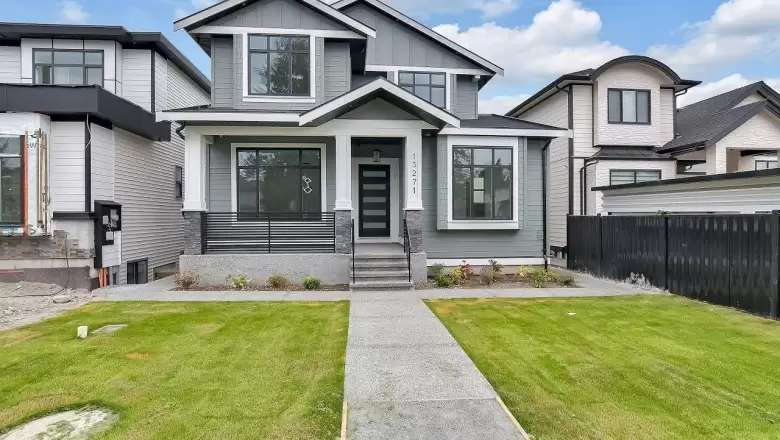 13271 80 AVENUE image #1