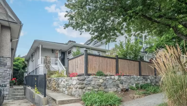 1918 E 19TH AVENUE image #1