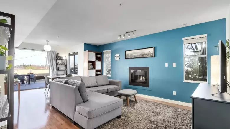 3757 FRASER STREET image #1
