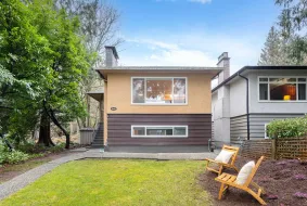 1068 CANYON BOULEVARD, North Vancouver, North Vancouver, BC