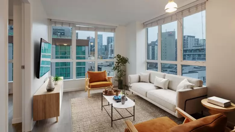 707 1188 HOWE STREET image #1