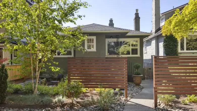2552 WILLIAM STREET image #1