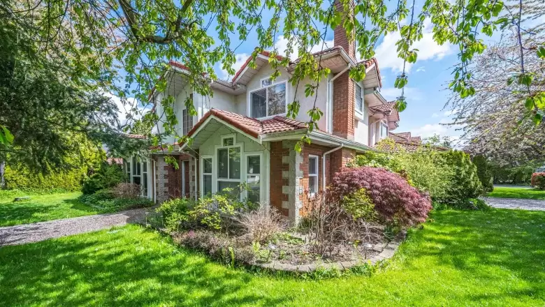 2360 MCLEOD AVENUE image #1