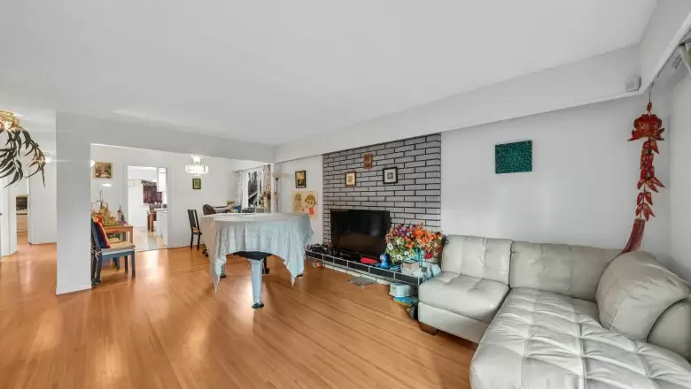 3537 W KING EDWARD AVENUE image #1