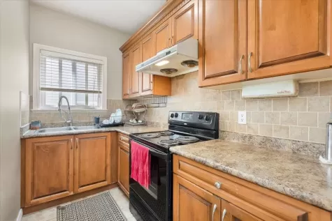 14784 67A AVENUE image #2