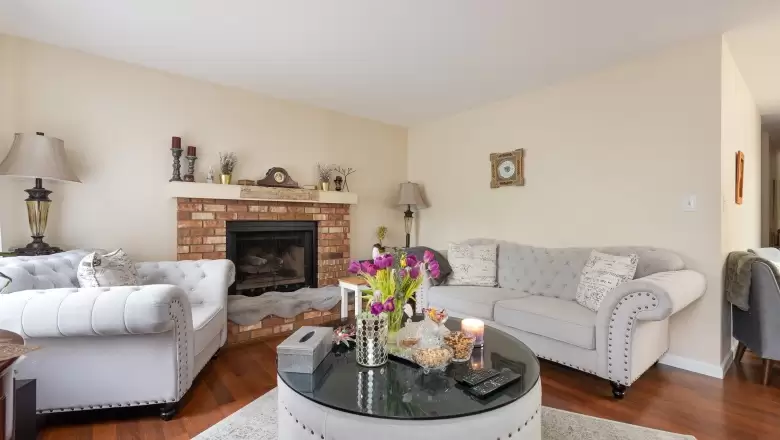 2131 W KEITH ROAD image #1