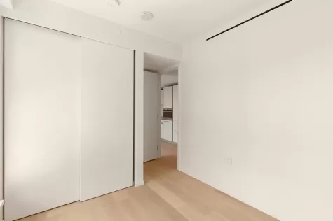 1701 889 PACIFIC STREET image #4
