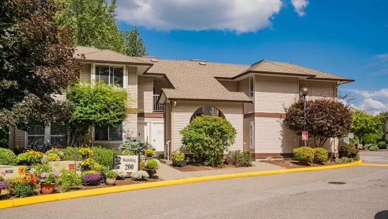 203 1750 MCKENZIE ROAD image #1