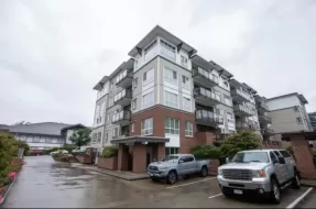 303 6468 195A STREET, Cloverdale, Surrey, BC
