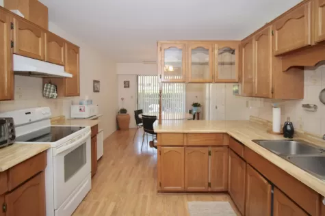 10 32718 GARIBALDI DRIVE image #4