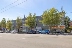 305 688 E 56TH AVENUE, Vancouver, BC