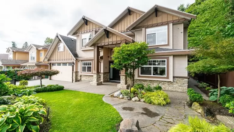 12131 90 AVENUE image #1
