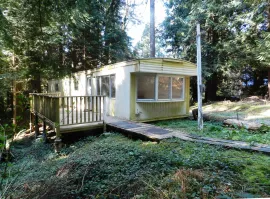 1239 LOCKYER ROAD, Sunshine Coast, Roberts Creek, BC