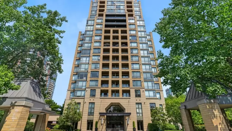 301 7368 SANDBORNE AVENUE image #1