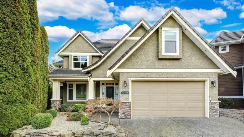 15576 37B AVENUE image #1