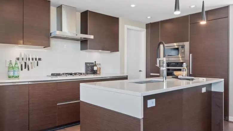 1 511 W 30TH AVENUE image #1